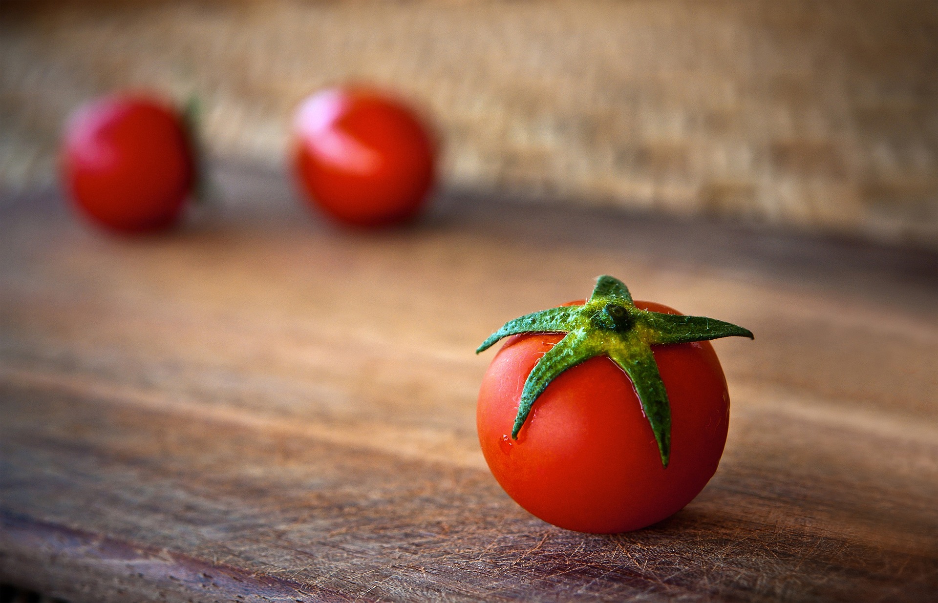 Tomatensoße einfach einkochen: Vorrat für Herbst und Winter auf guenstige-einmachglaeser-kaufen.de